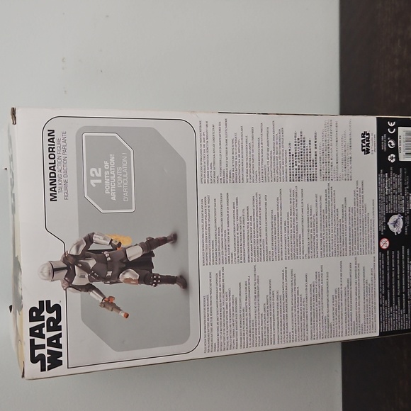 Star Wars Mandalorian Action Figure with Silver Armor and Orange Accessory - Picture 4 of 9